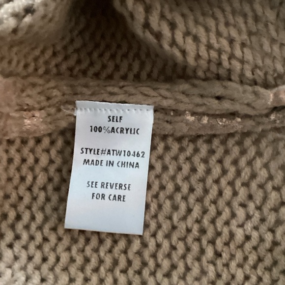 Chic Leopard Print Crew Neck Sweater - Picture 8 of 11